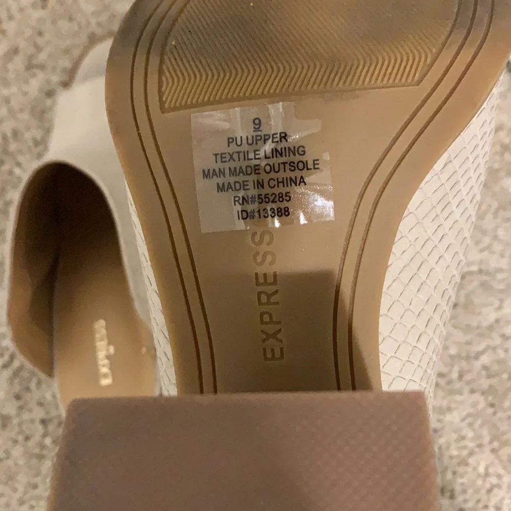 Size 9 - Picture 5 of 5